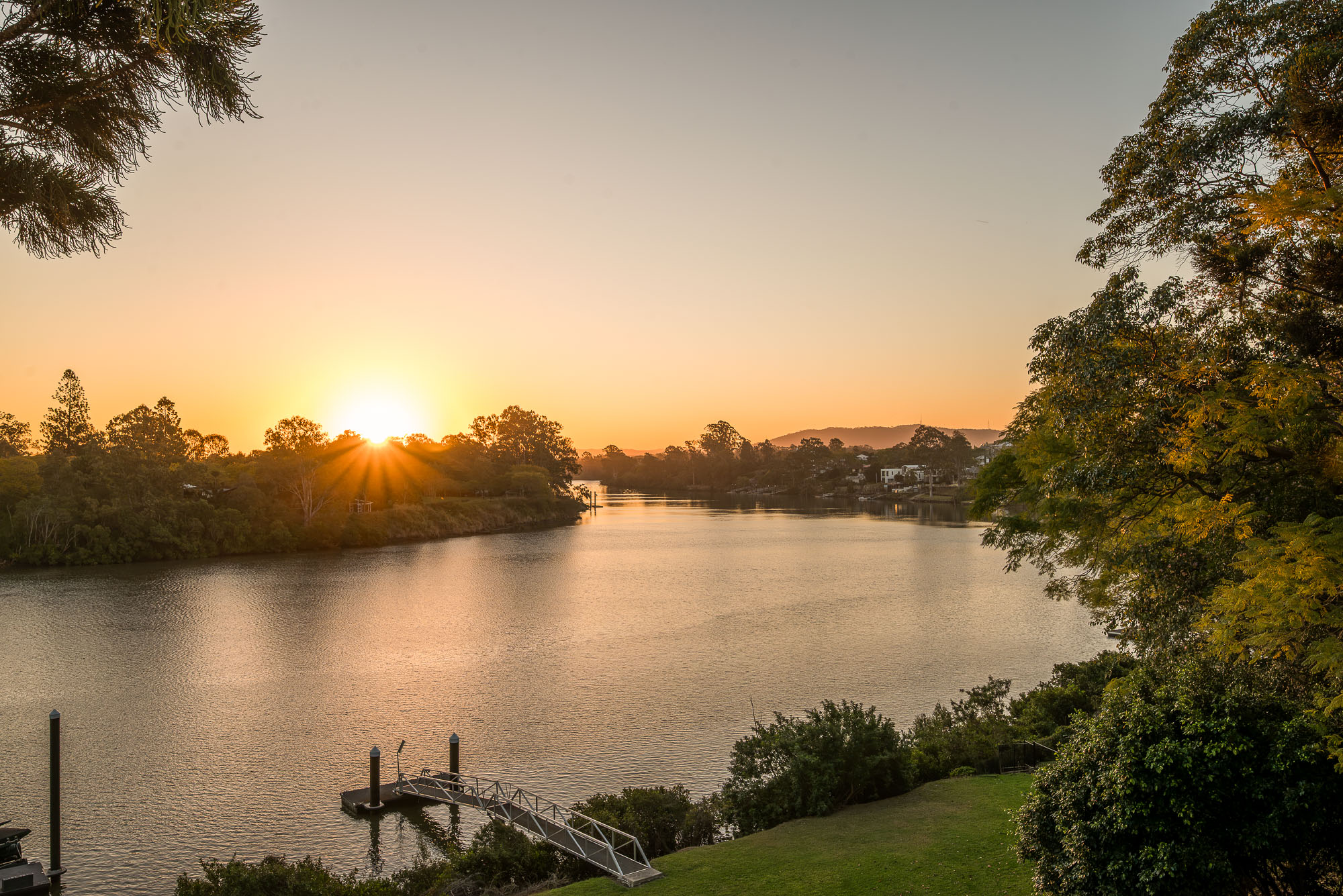 Sunset over the Brisbane River from Thistledoon